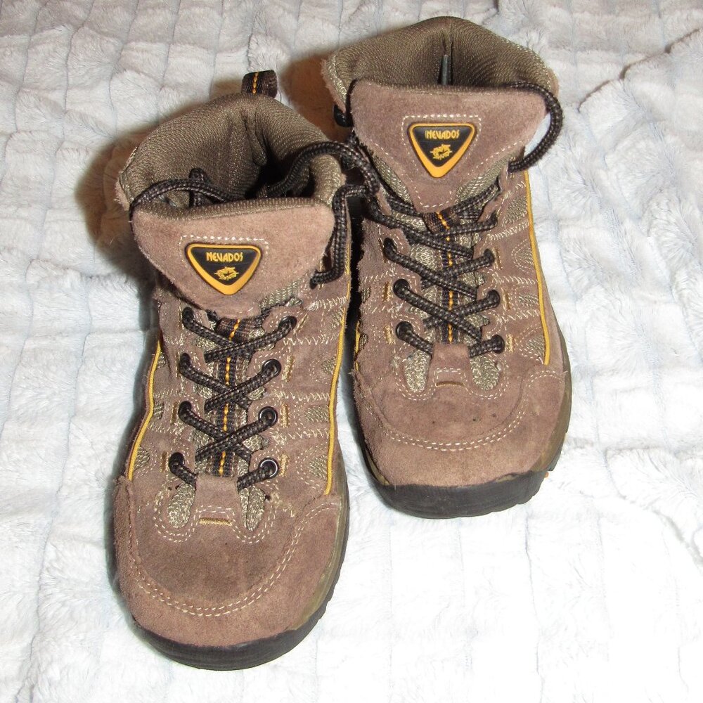 Very Nice Nevados Hiking Boots, Size 3Y